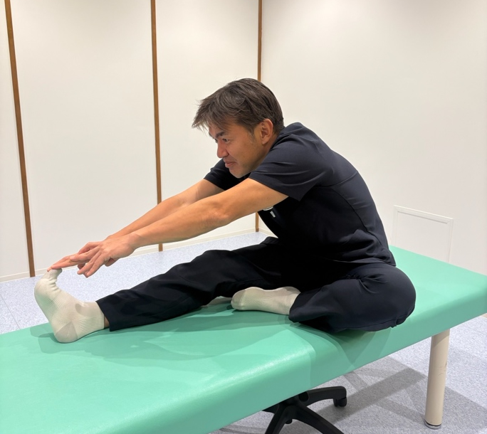 太もも後側・内側のストレッチ