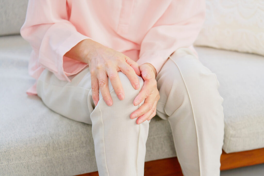 膝に水が溜まる